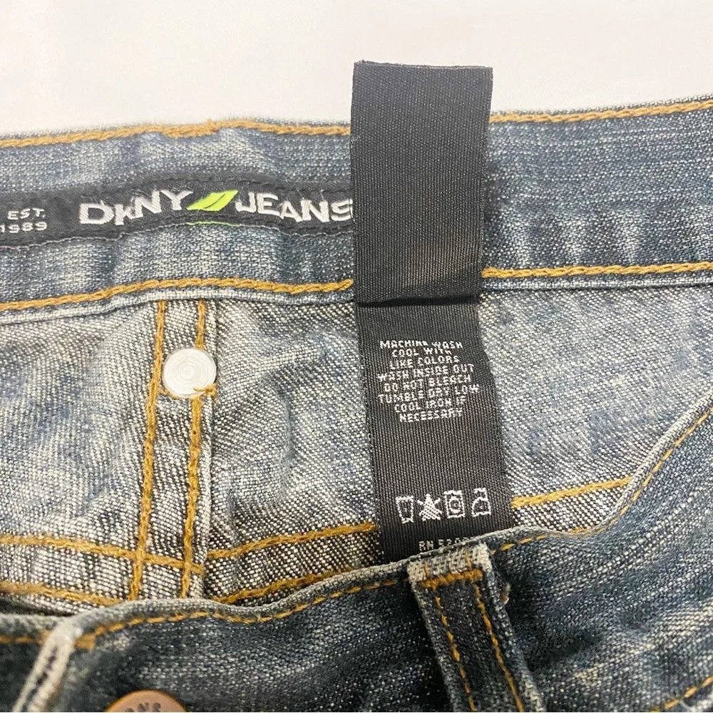 DKNY Vintage Medium Wash Straight Leg Jeans Made In USA - Picture 3 of 10